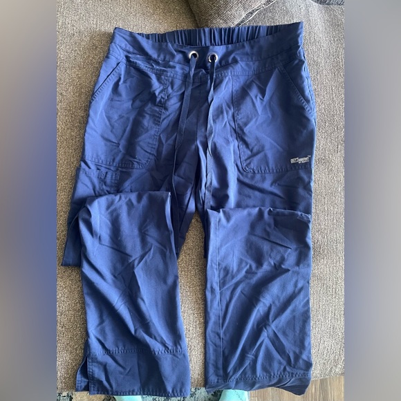 Medium Grey’s Anatomy by Barco Callie 3-pocket Scrub Pants - Picture 3 of 3
